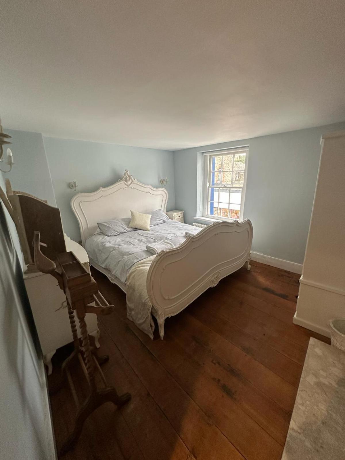 Little Monmouth 4 Bedroom Cottage, Old Town Lyme Regis, Dog Friendly And Parking Экстерьер фото